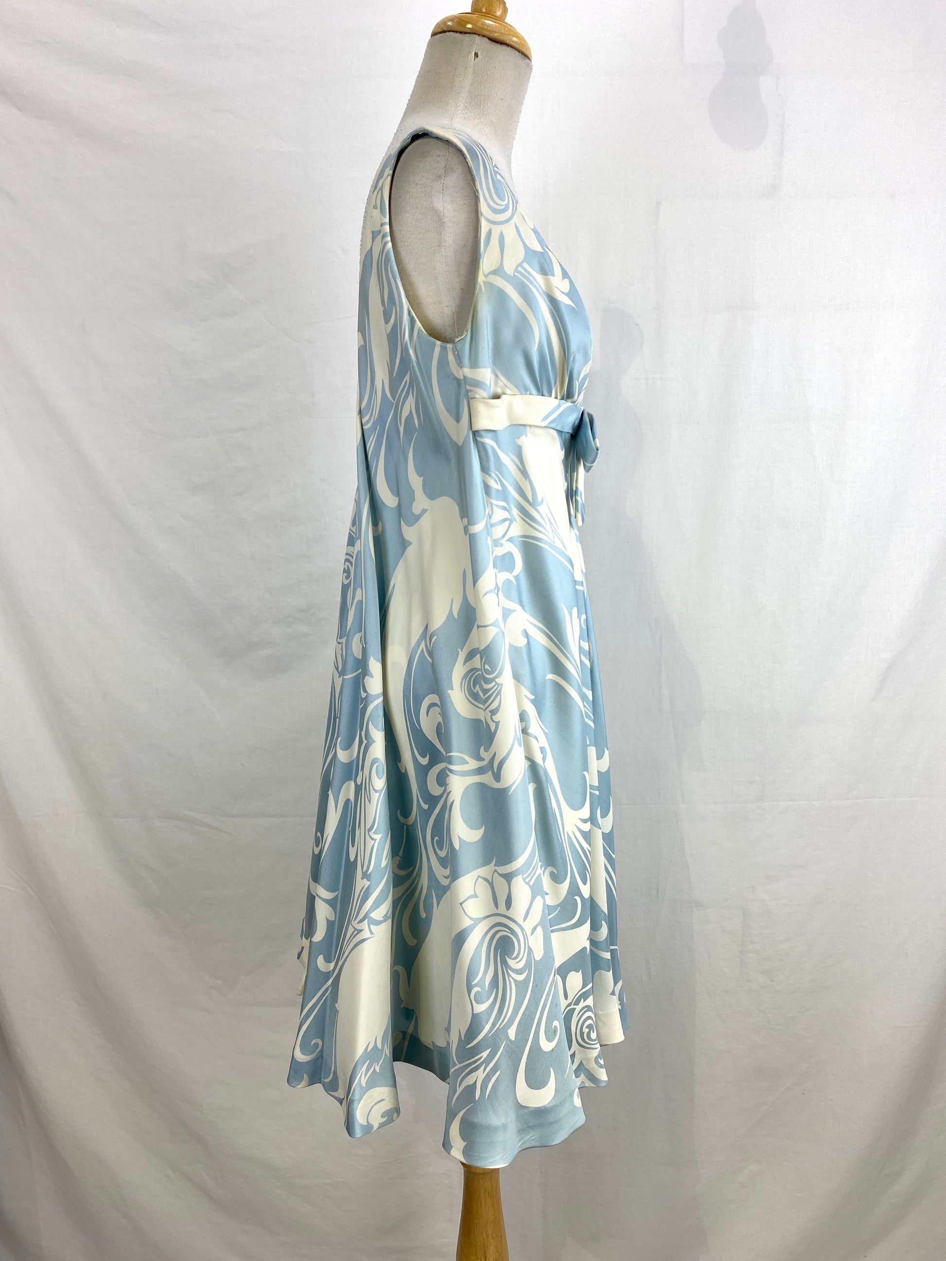 Vintage early 70s Ceil Chapman Blue & Cream Silk Print Dress, Medium 
