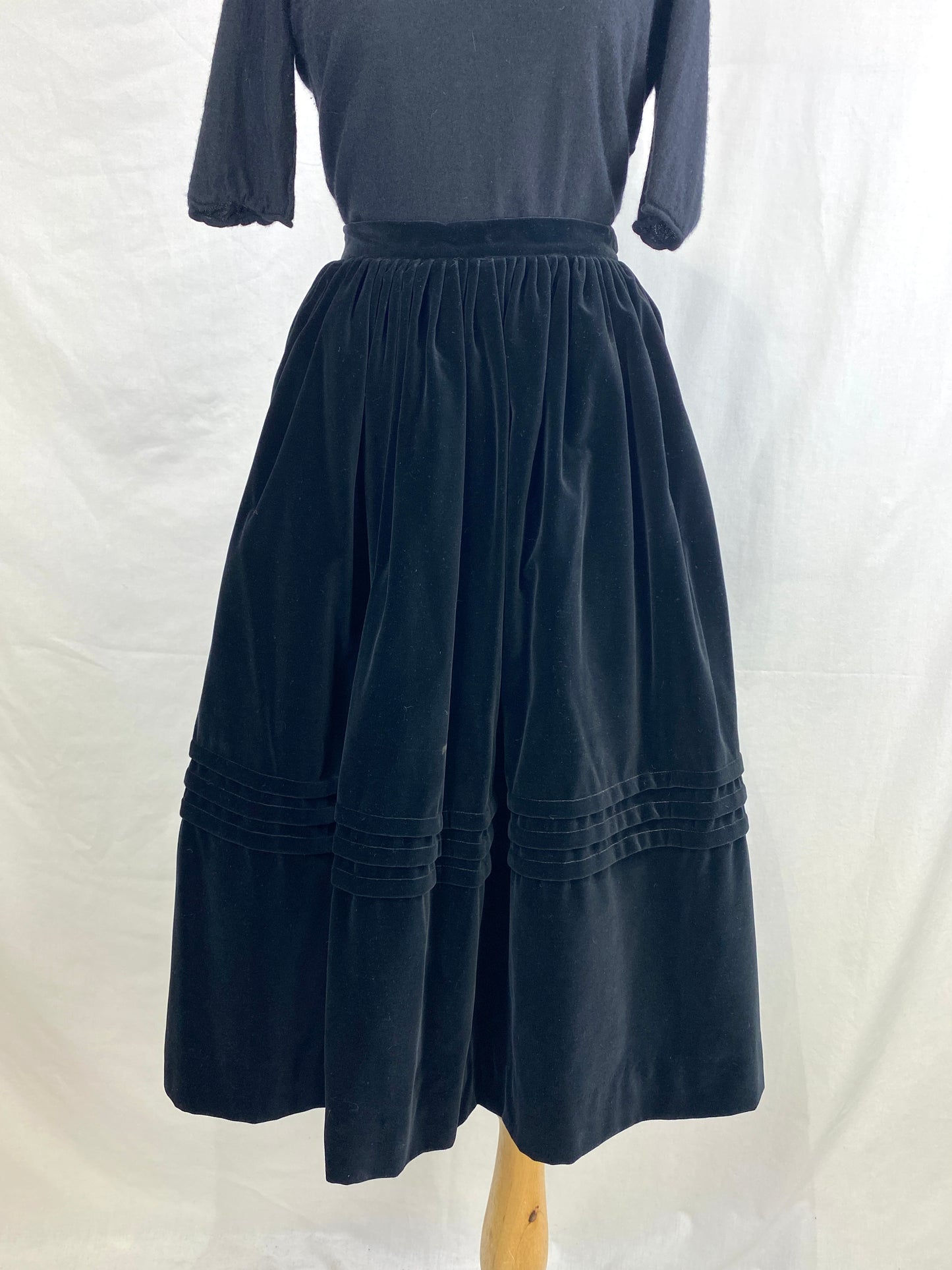 Vintage 1950s Black Velour Full Skirt, Medium