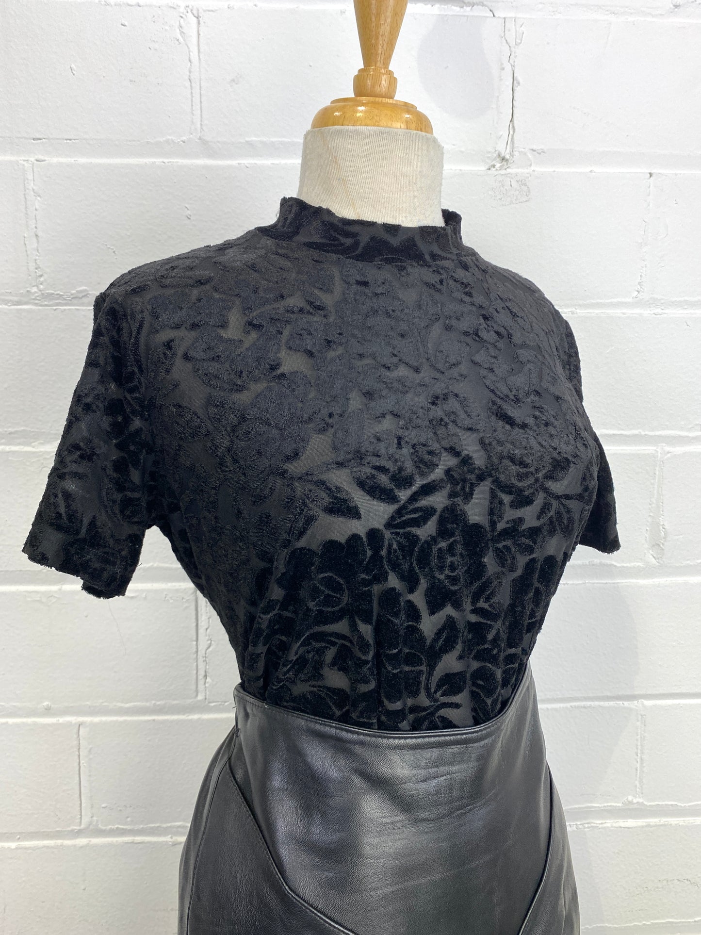 Vintage 90s Black Burnout Velvet Floral T-Shirt, Large 