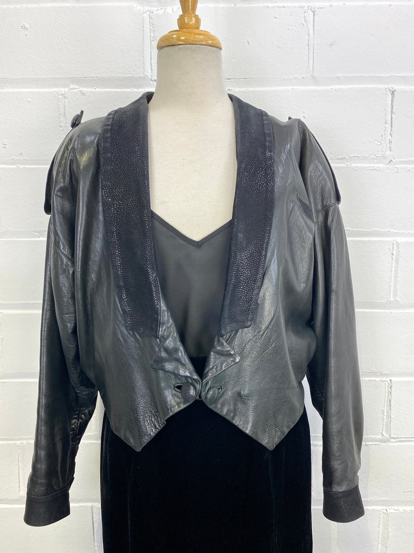 Vintage 1980s Black leather Lee Buchanan Cropped Jacket, B46"