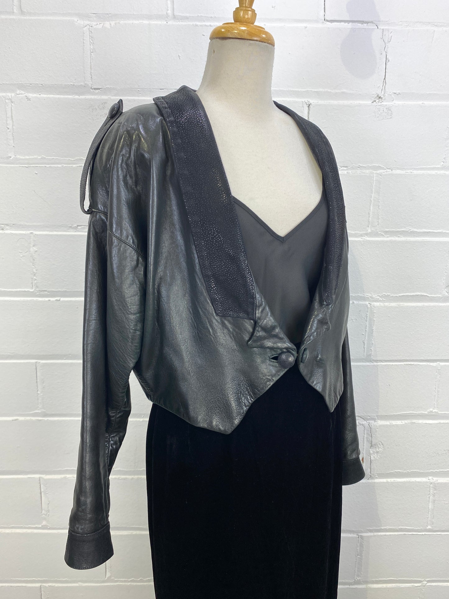 Vintage 1980s Black leather Lee Buchanan Cropped Jacket, B46"