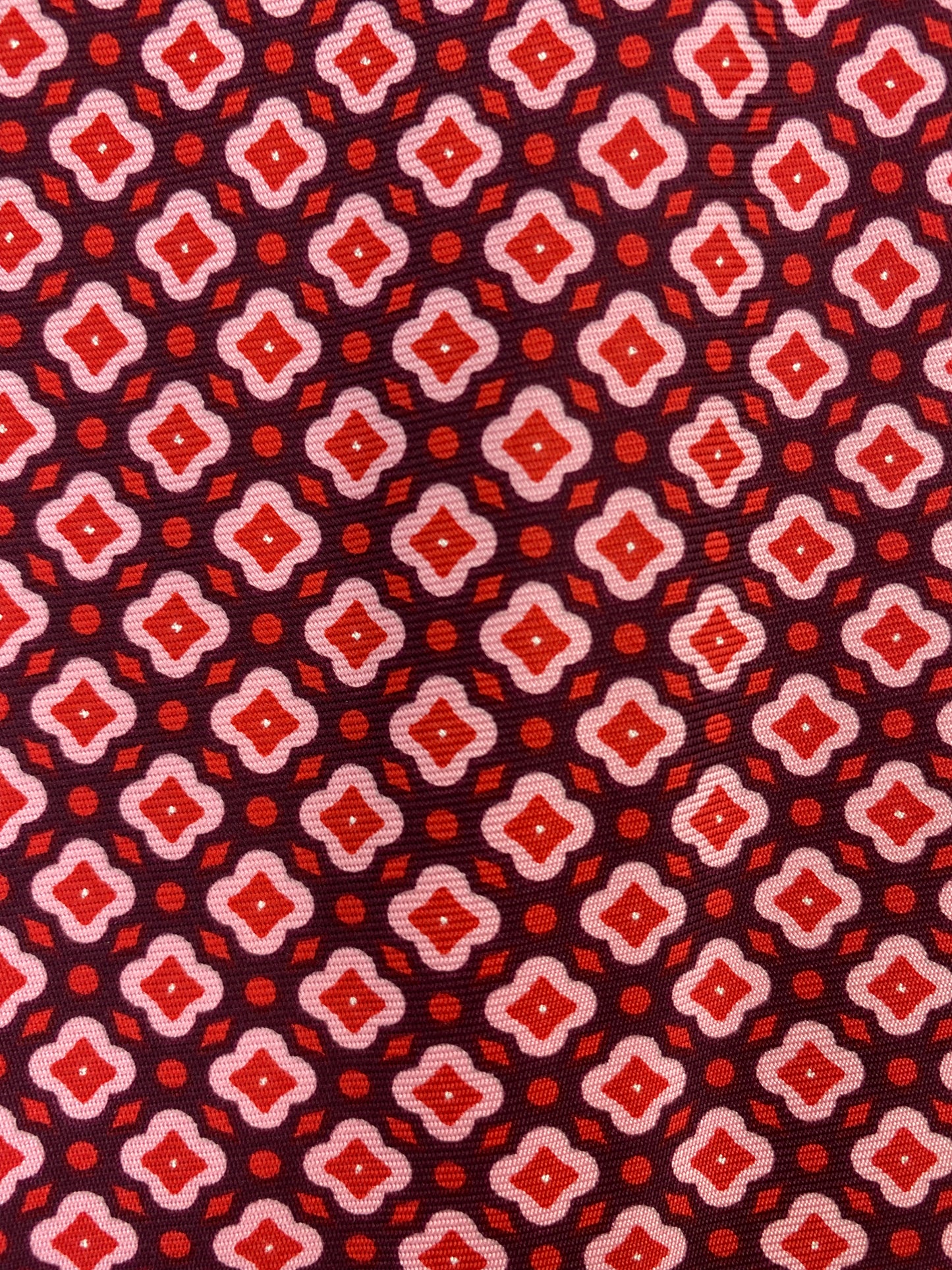 90s Deadstock Silk Necktie, Men's Vintage Red/ Pink Quatrefoil Pattern Tie, NOS