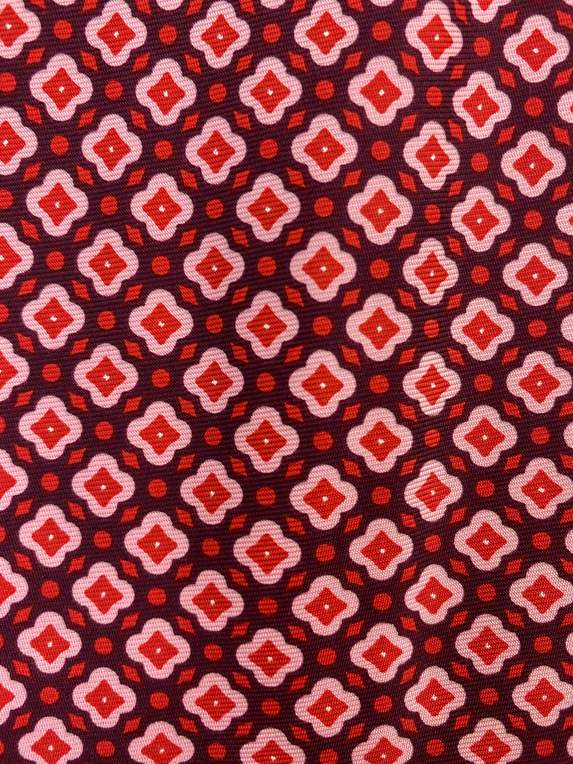 90s Deadstock Silk Necktie, Men's Vintage Red/ Pink Quatrefoil Pattern Tie, NOS