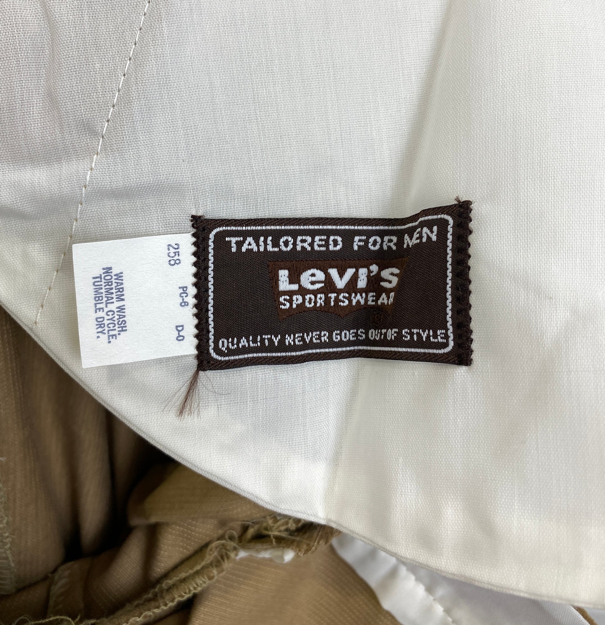 Vintage 1970s Deadstock Men's Flared Levi's Tan-Brown Corduroy Pants, NOS
