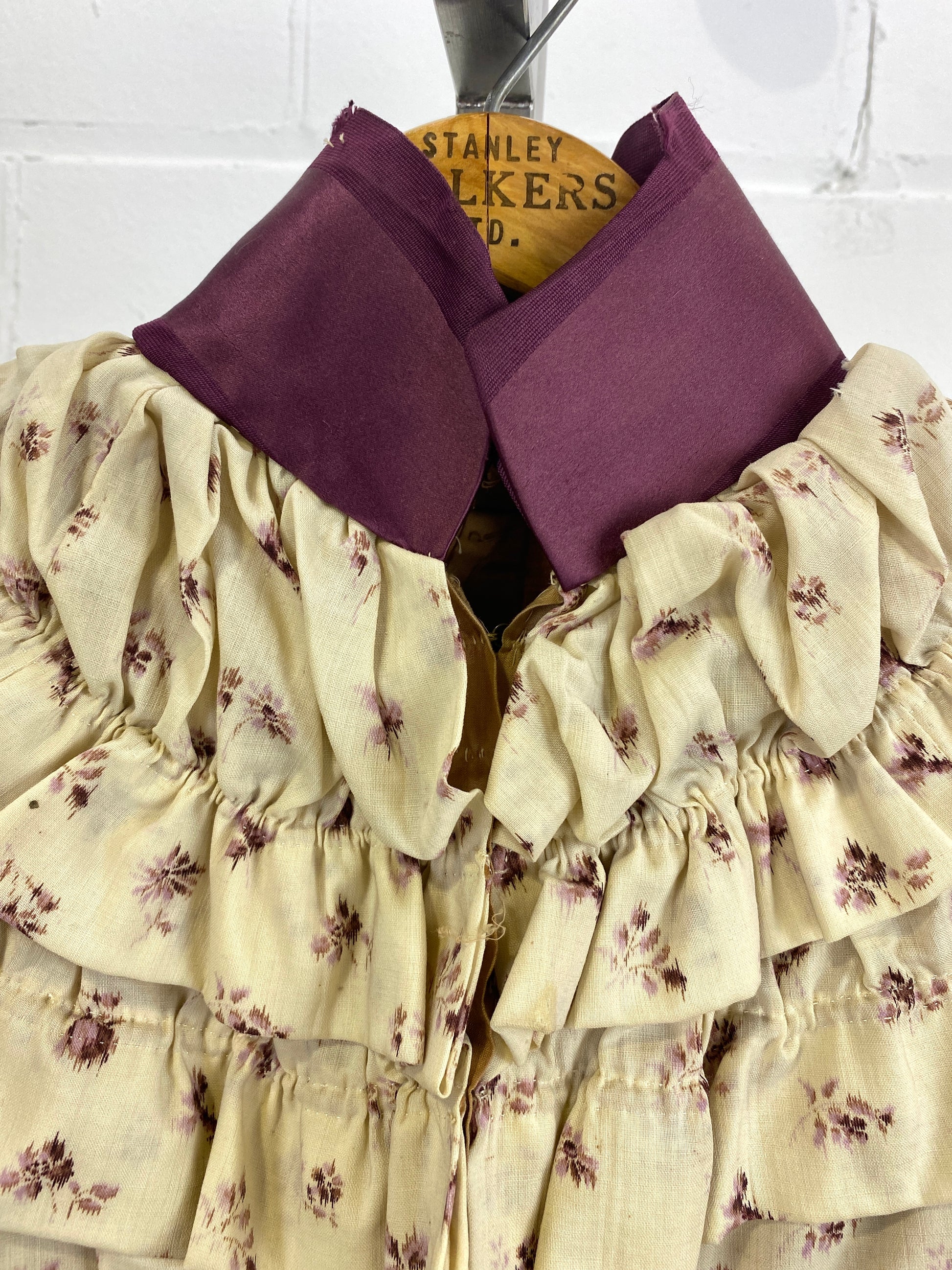 Collar close-up of Antique Victorian Cream & Lavender Floral Bodice