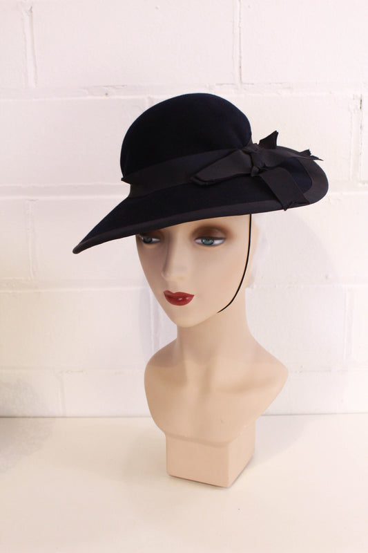 1930s black felt wide brimmed vintage hat