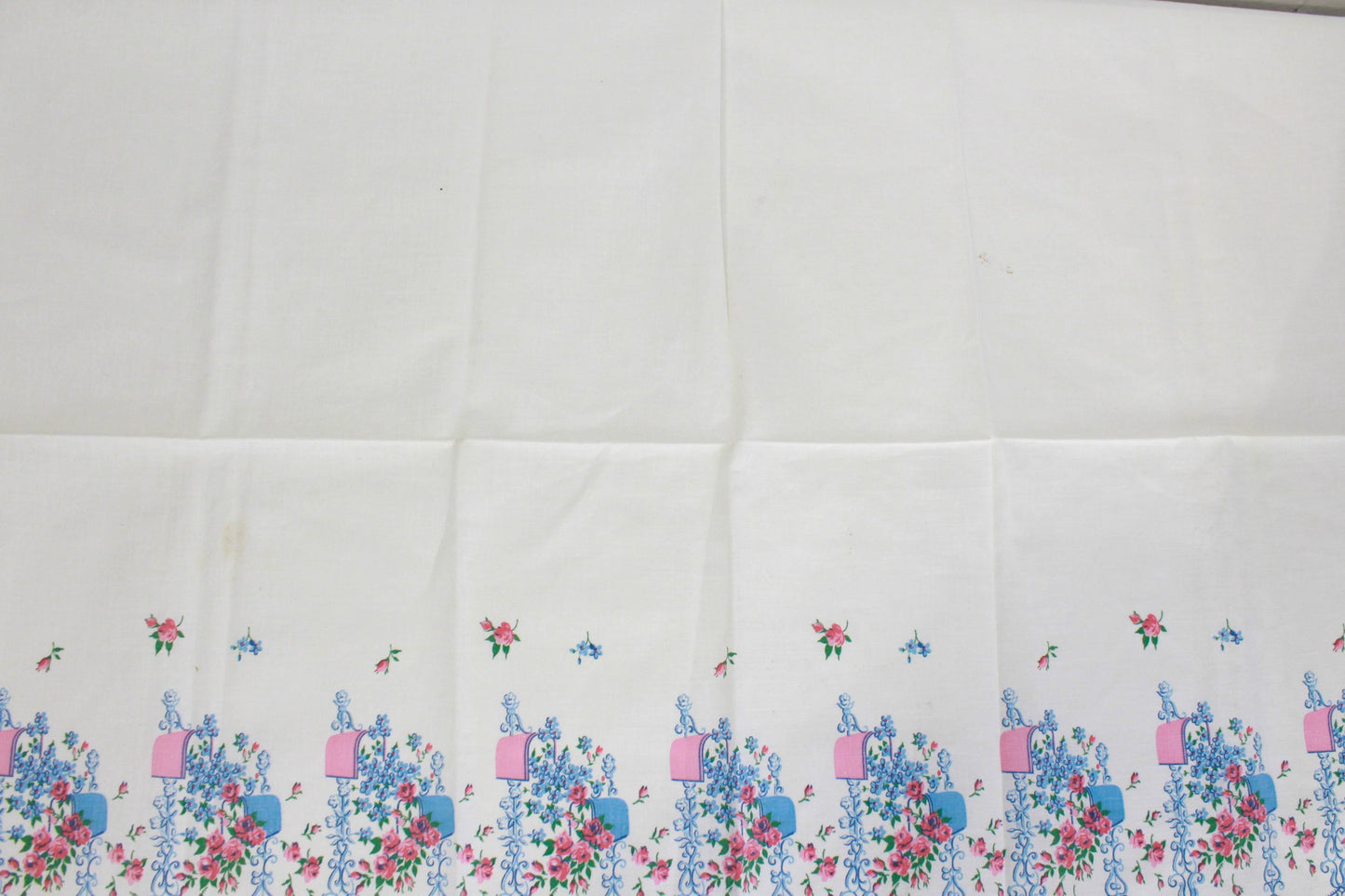 1940s Border Print Feedsack, Blue and Pink Flowers, Cotton Sewing Fabric