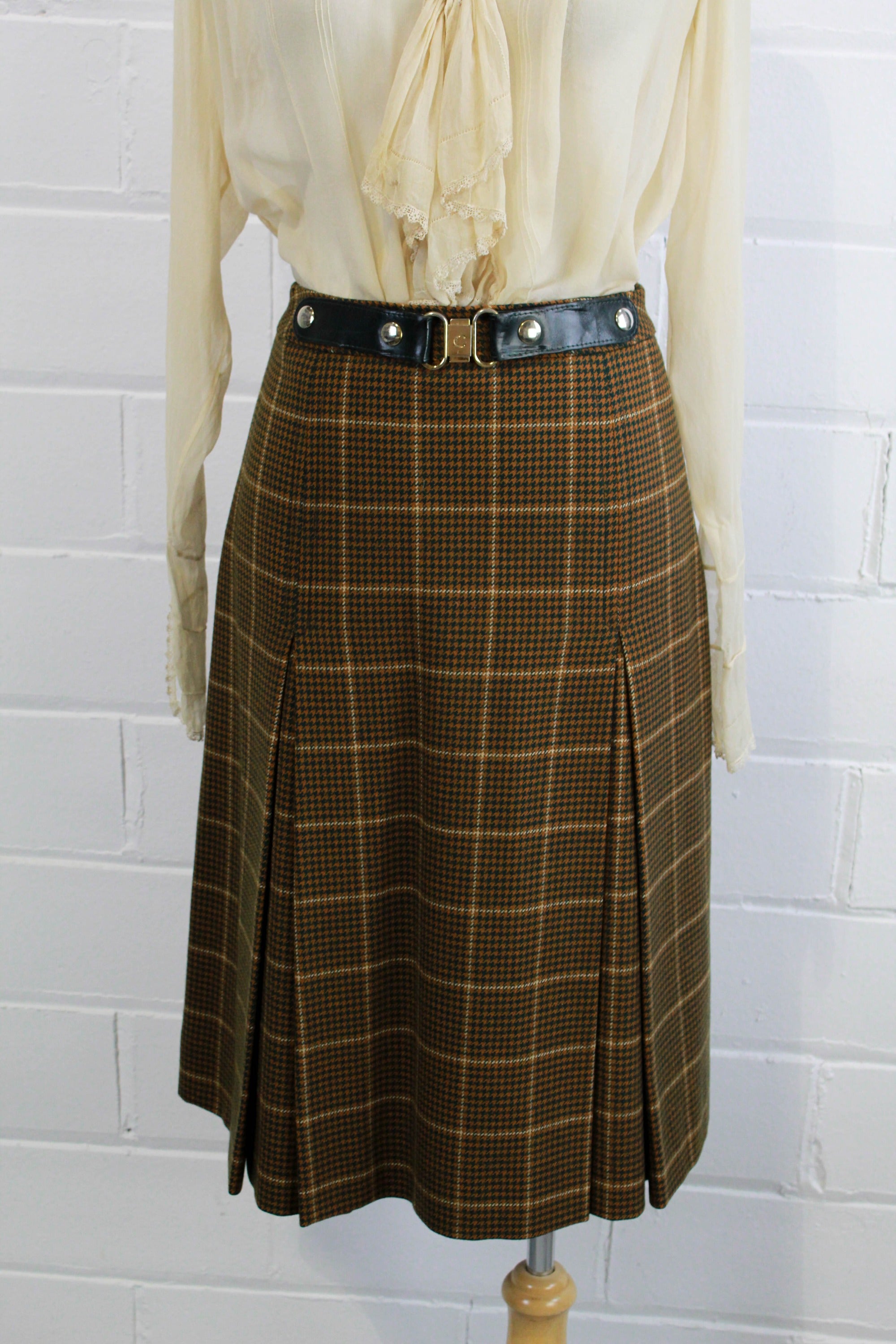 1970s Celine Wool Houndstooth Checked Skirt Waist 26 Ian