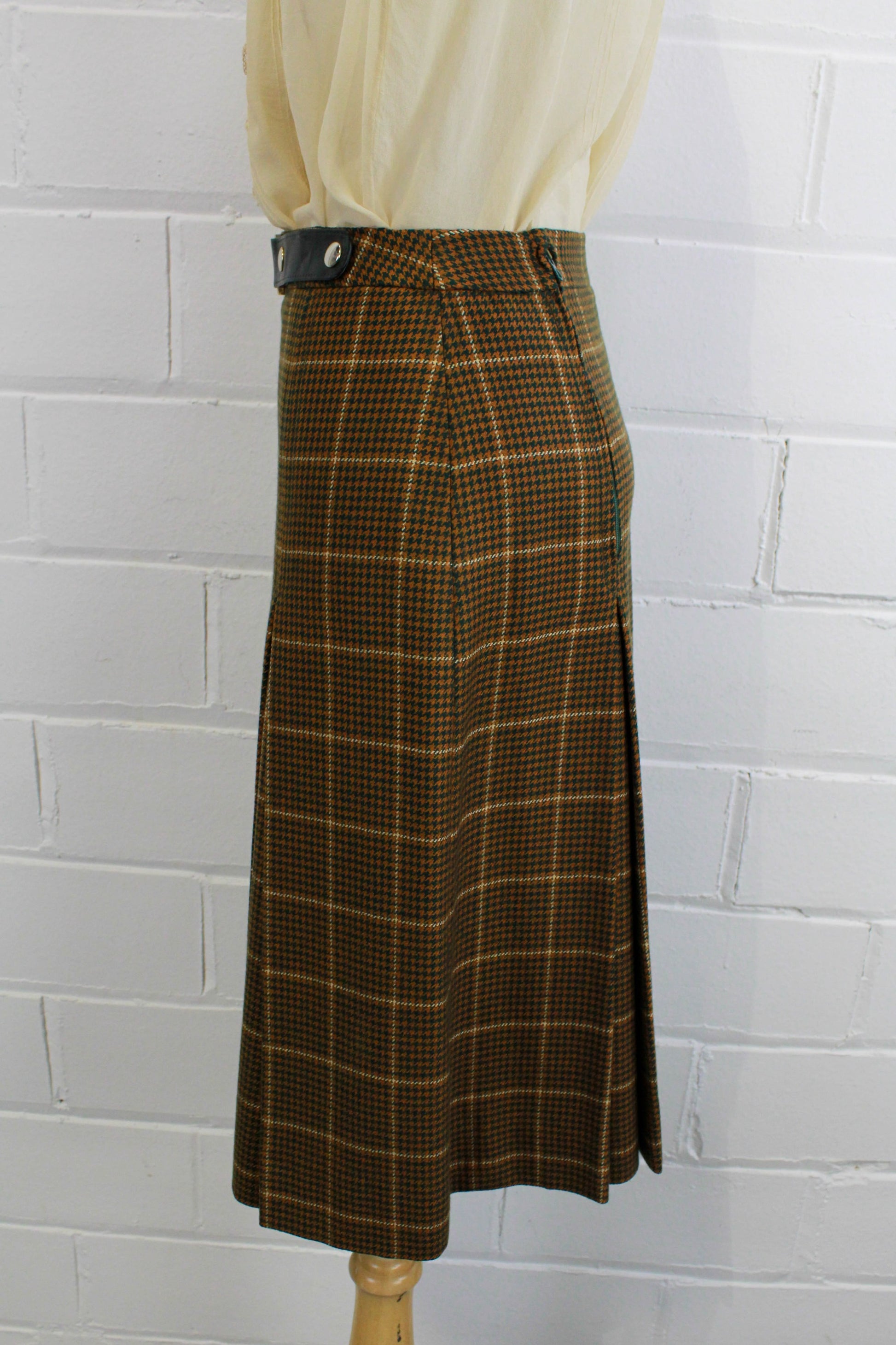 1970s Celine pleated skirt, brown houndstooth check wool leather belt logo buckle vintage old celine