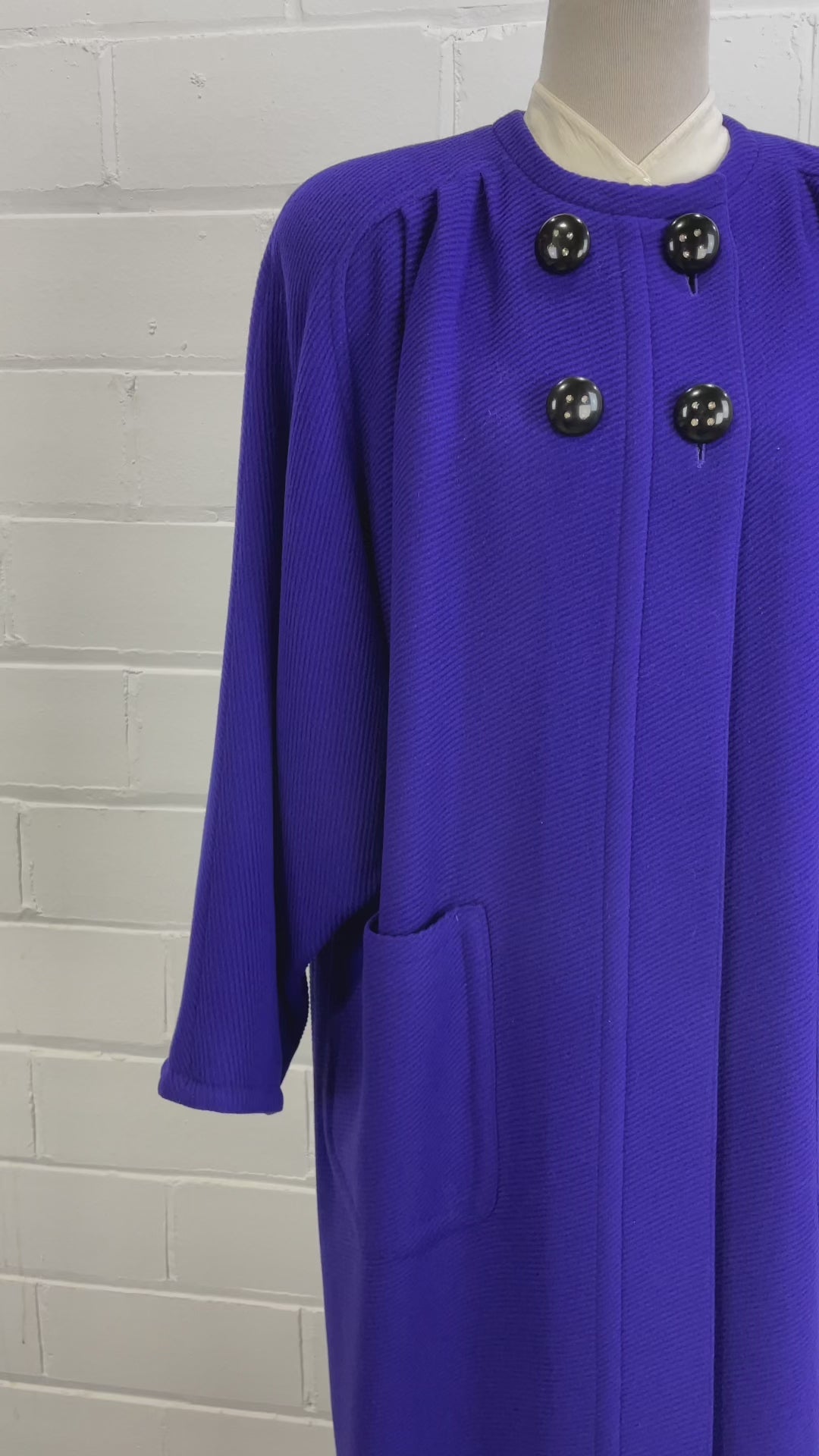 80s Valentino Wool Coat, Large, Royal Blue – Ian Drummond Vintage