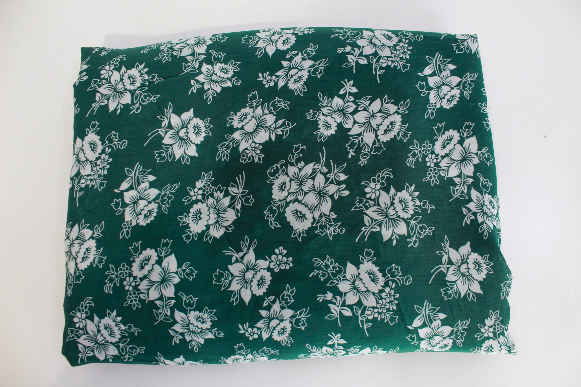1940s green floral print nylon sewing fabric 6.5 yards vintage sewing