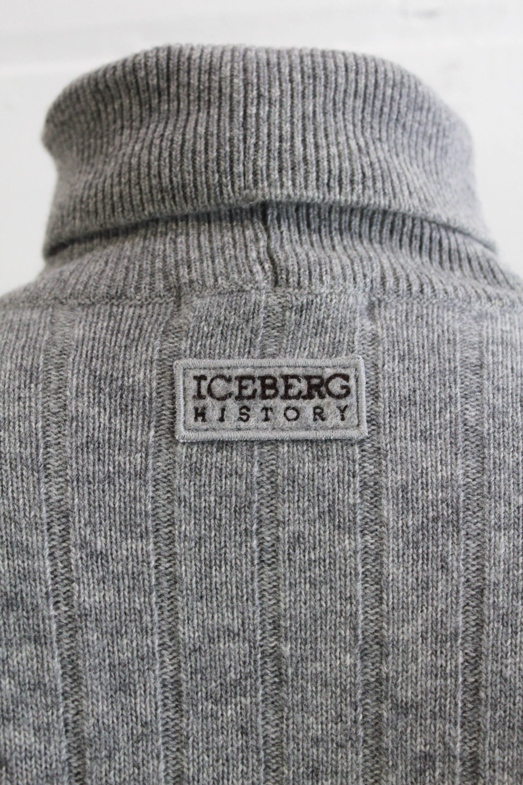 Iceberg History Tramp Sweater, Large – Ian Drummond Vintage