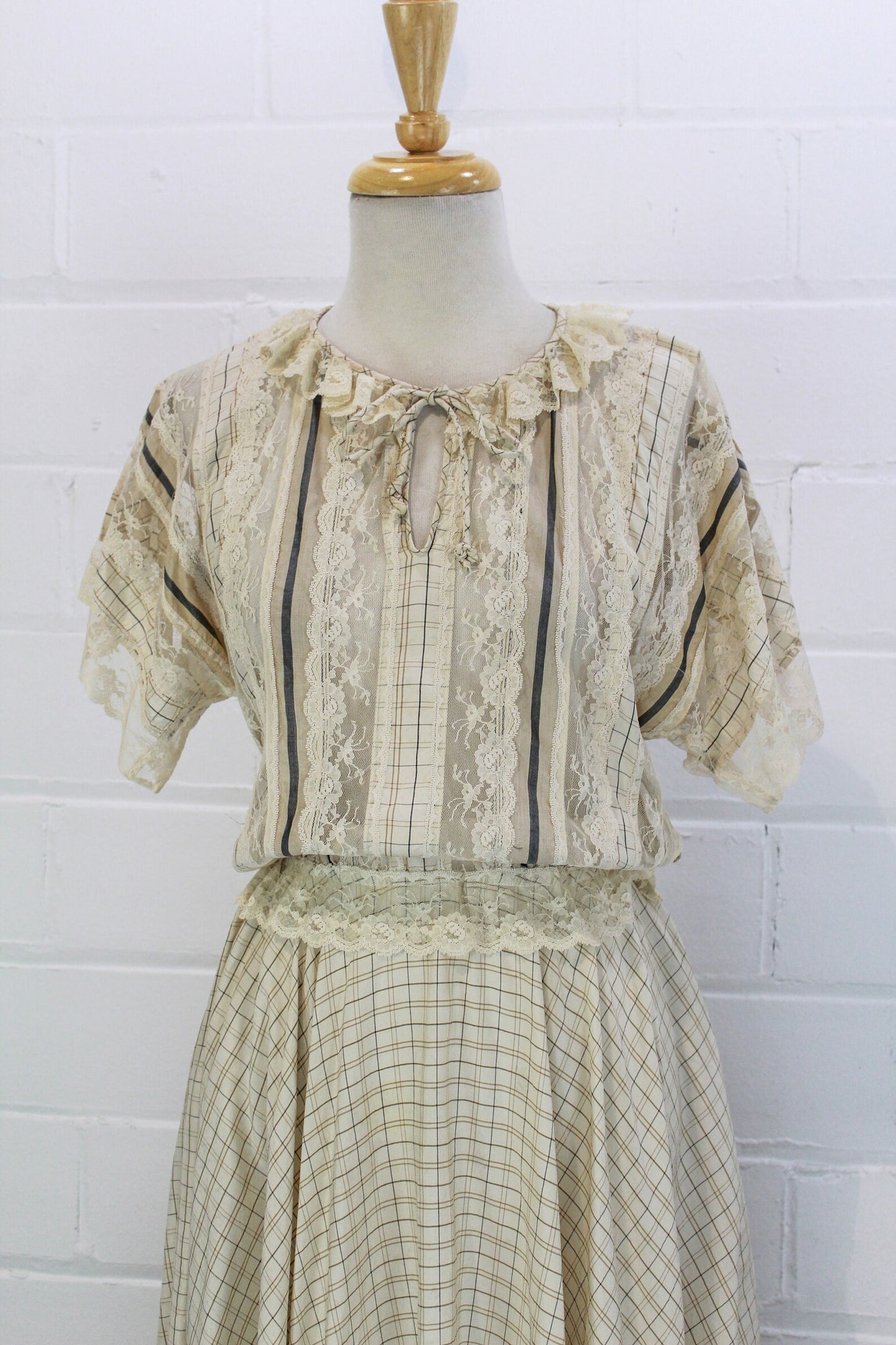 Vintage 1970s Koos Van den Akker Silk and Lace Dress with Window Pane Print, Ruffle Detail, Size Small, Bust 34"