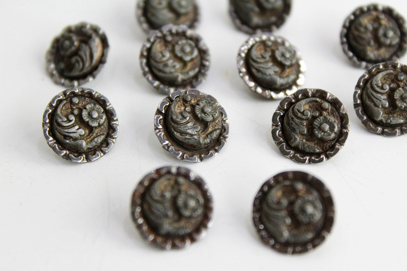 Victorian Flower Picture Buttons, 12 mm Set of 12, Steel/Metal Antique Dress Buttons Sewing Notions