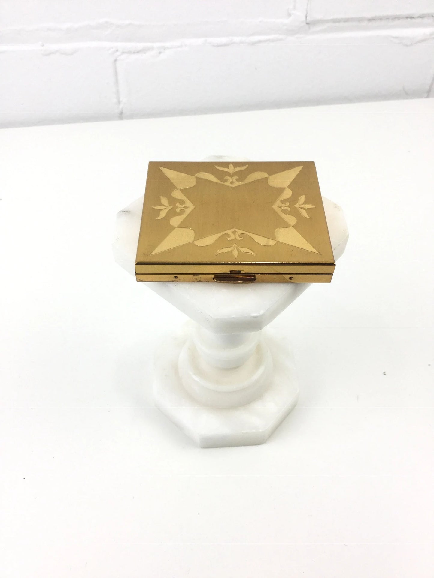 1960s Powder Compact by Dexter with Mirror and Powder Puff, Gold Metal Case