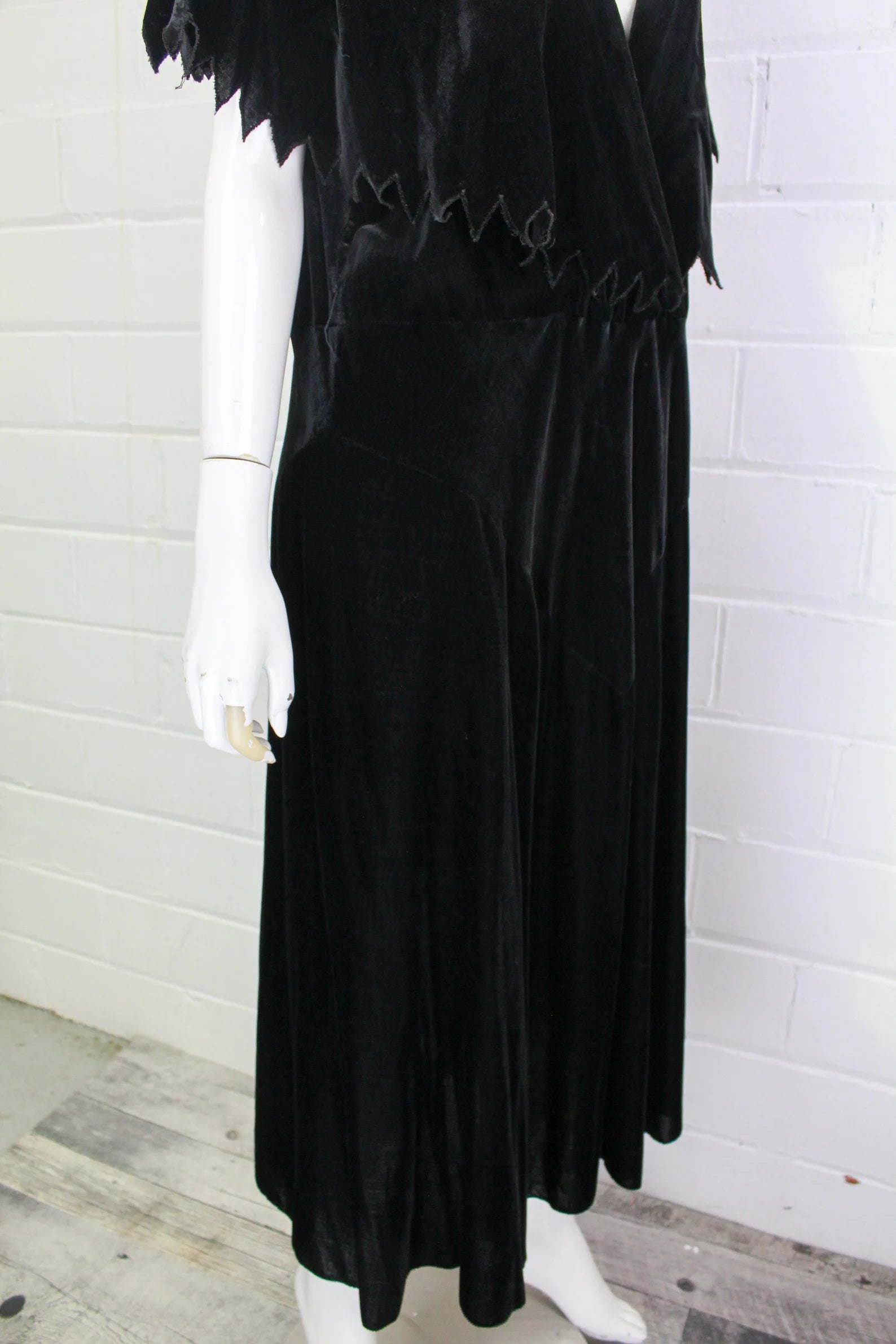 1920s Black Velvet Dress