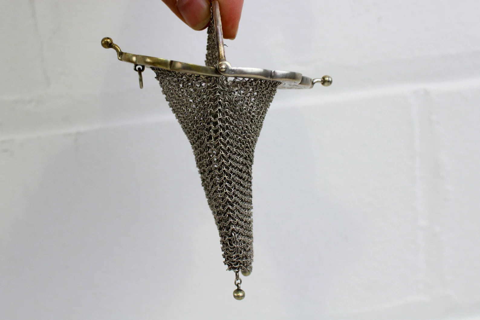 Antique Victorian Silver Chainmail Coin Purse with Kiss Clasp