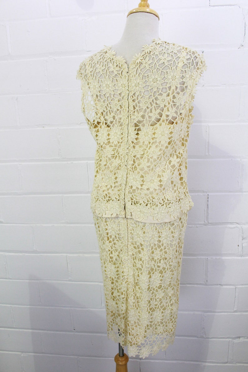 Back of 60s floral cream lace sleeveless dress. Ian Drummond Vintage. 