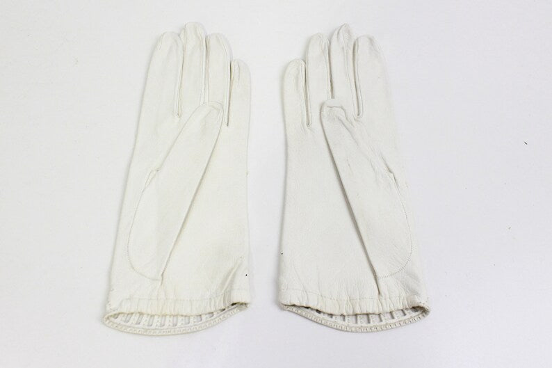 1940/50s White Leather Gloves with Cut Out Trim, Kid Leather, Driving Gloves, Vintage Driving Gloves, Vintage Bridal Gloves