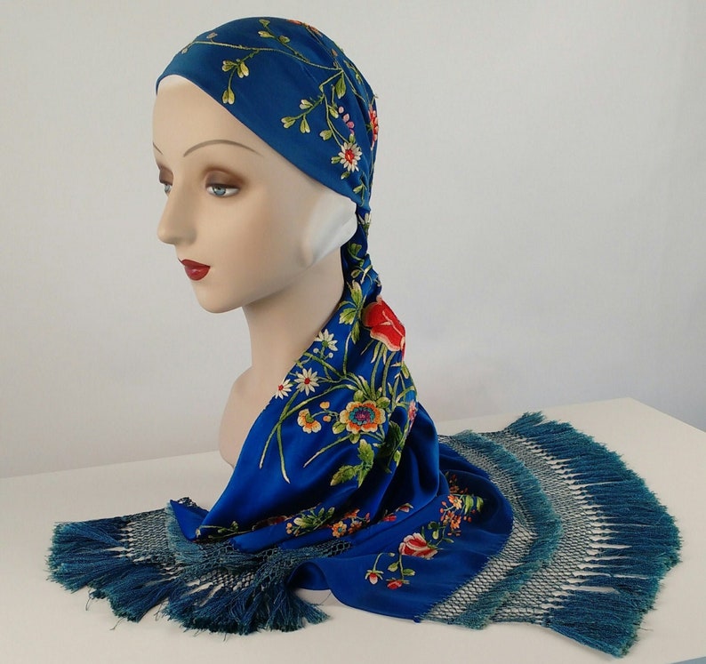 1920s silk piano shawl scarf, flower embroidery 