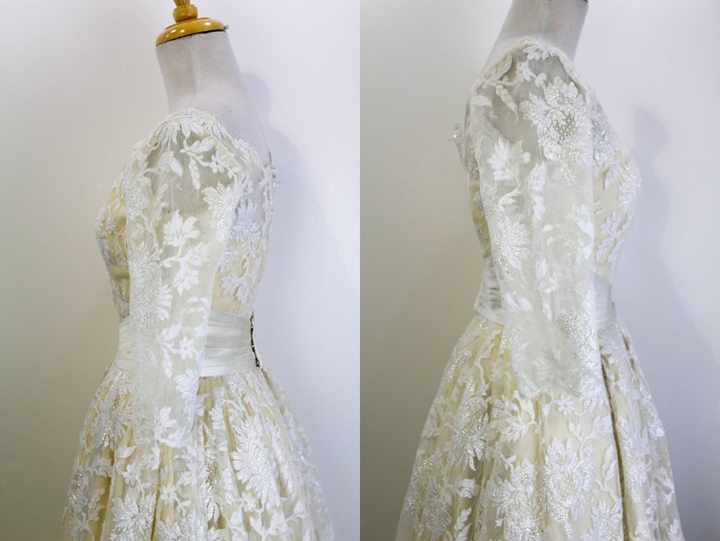 1950s Wedding Dress, 50s Vintage Bridal Dress White Lace, Satin Pleated Belt, Mid Century Metallic Lace Wedding Dress, 3/4 Sleeves
