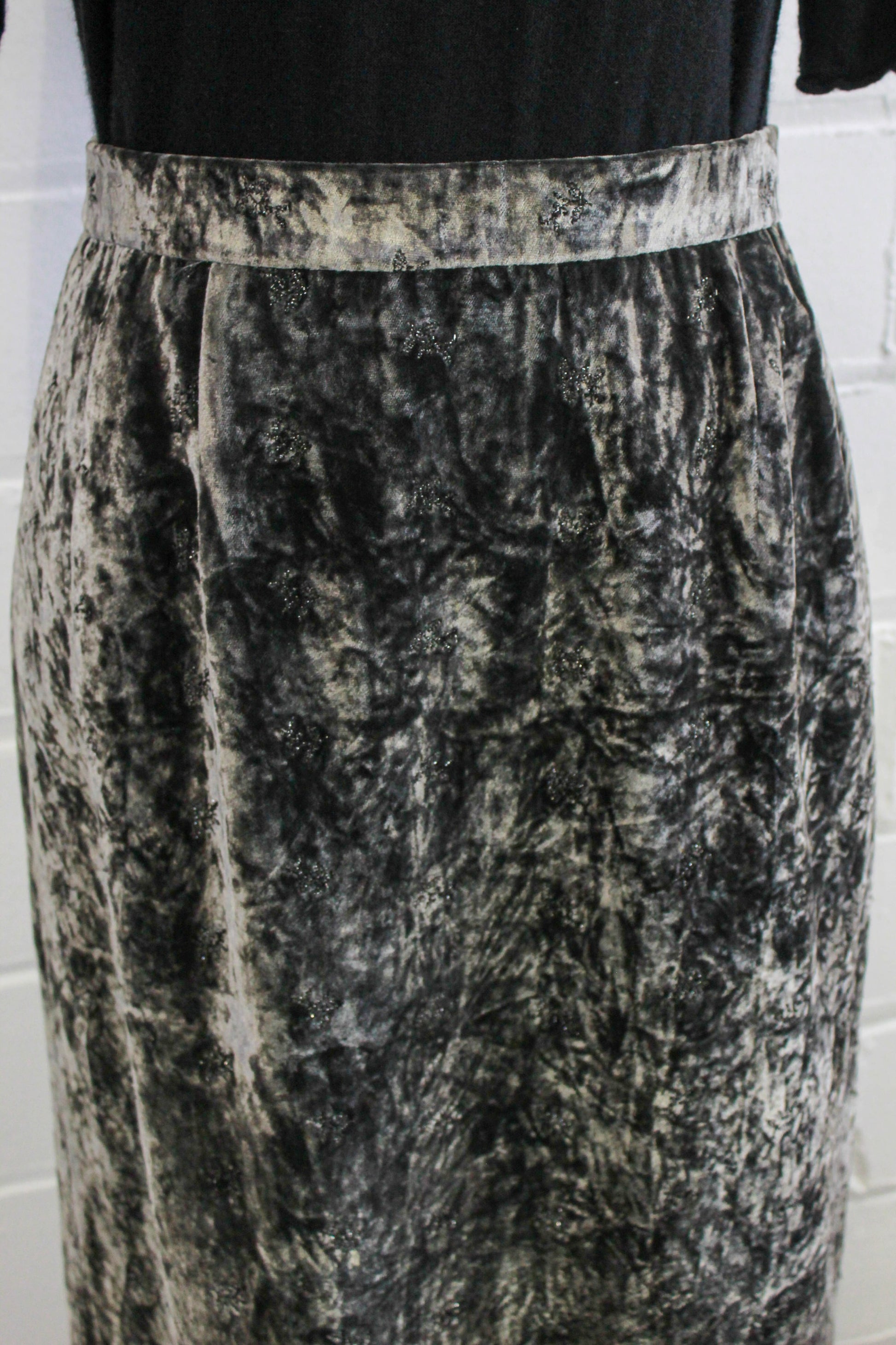 1990s junya watanabe comme des garcons velvet skirt front view close up