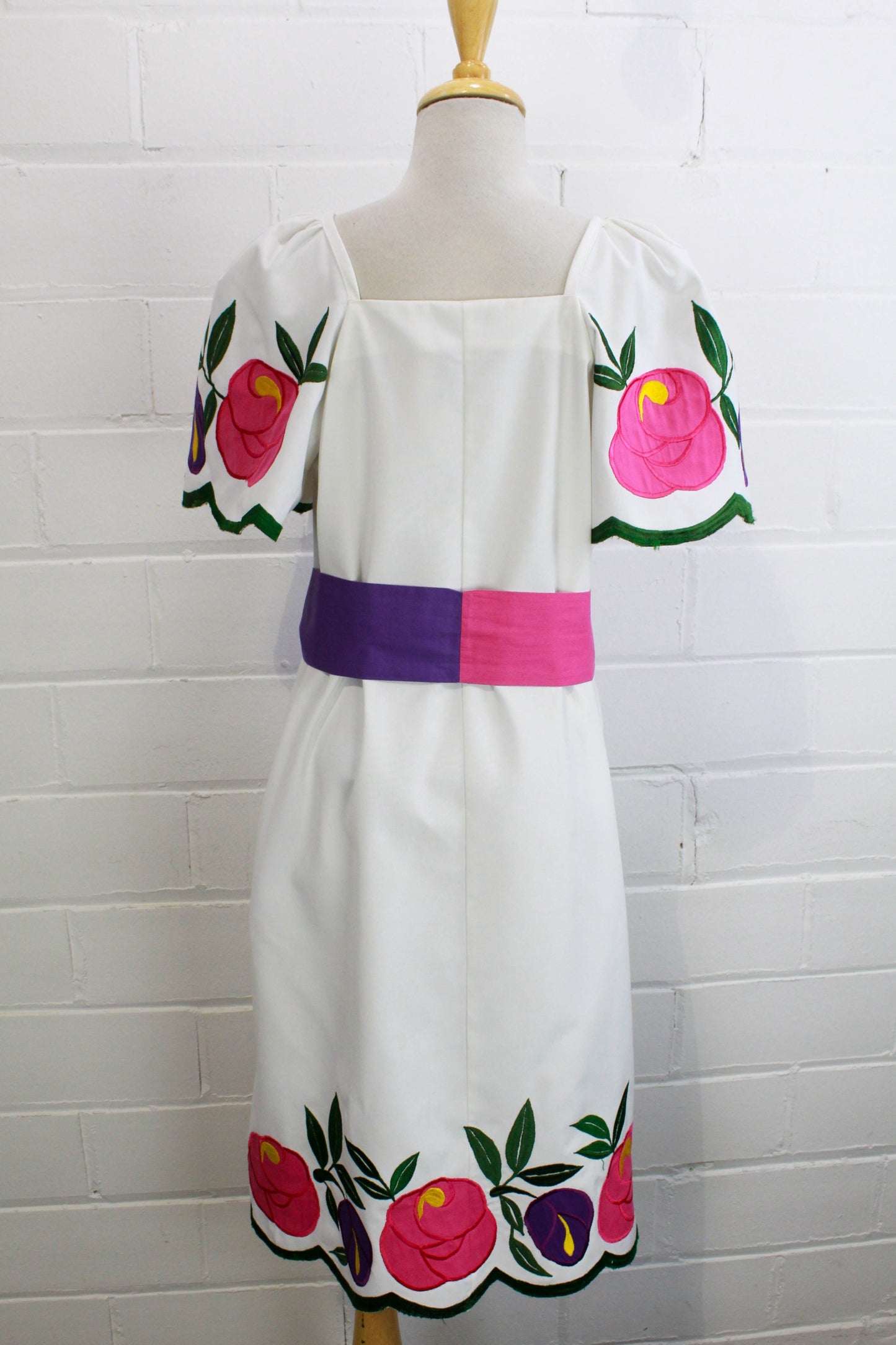 1980s Jésus A Diaz Mexican Dress with Embroidered Flower Appliqué, Medium