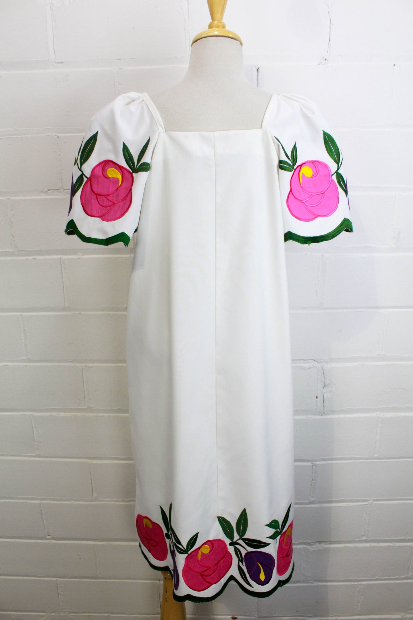 1980s Jésus A Diaz Mexican Dress with Embroidered Flower Appliqué, Medium