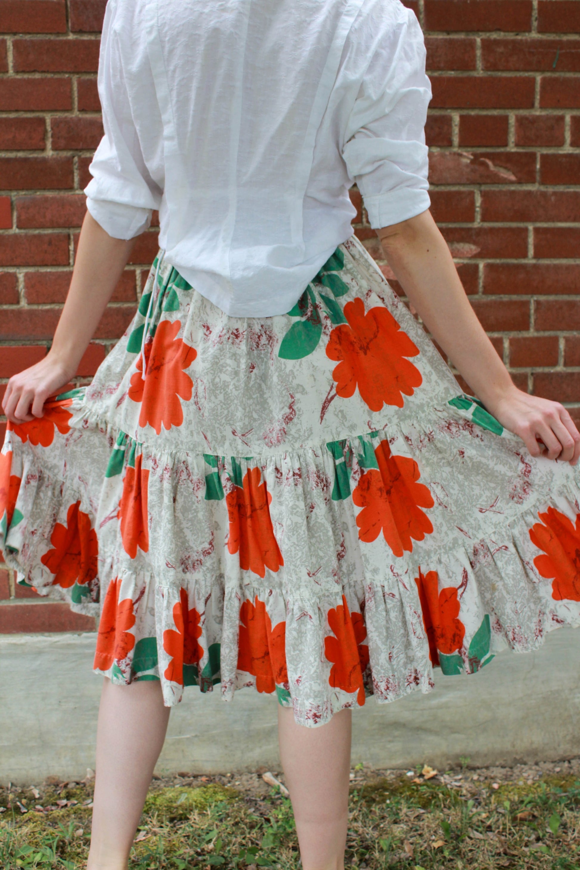 1950s Orange Flower Print Cotton Skirt, Tiered Ruffle Skirt, Waist 25" – Drummond Vintage