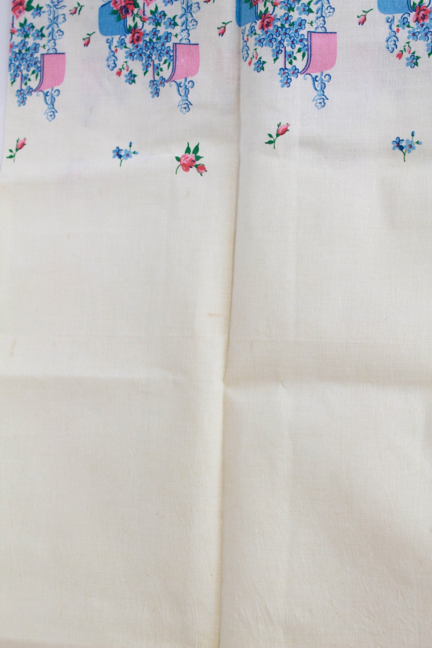 1940s Blue Floral Print Feedsack Pillowcase (2)