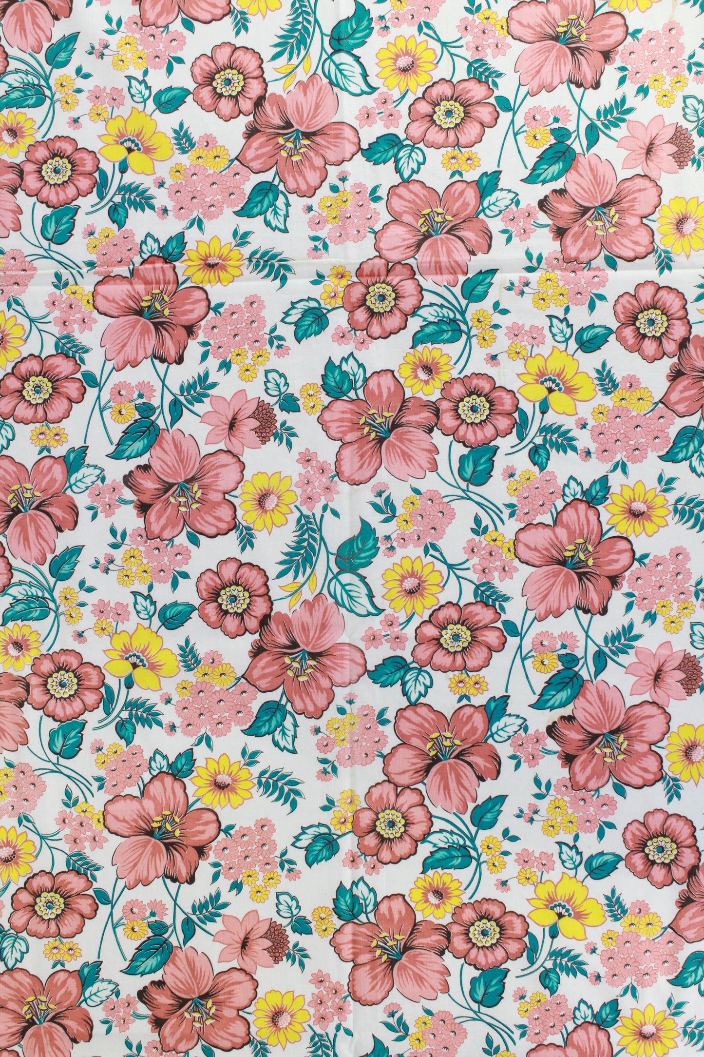 1950s floral print cotton fabric vintage sewing fabric 4 years