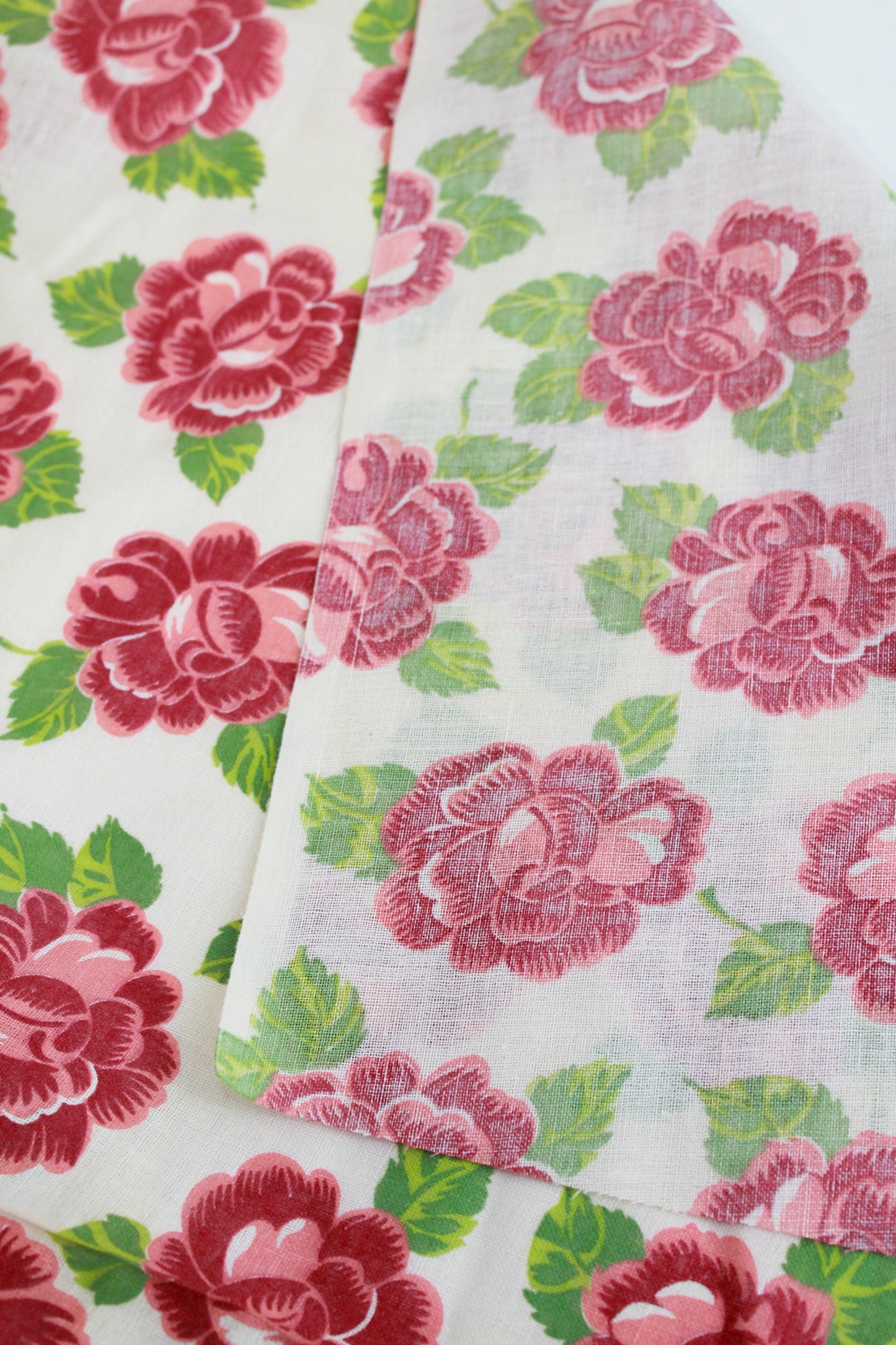 1940s/50s Rose Floral Printed Cotton Fabric, 5 Yards, Vintage Rose Printed Sewing Fabric