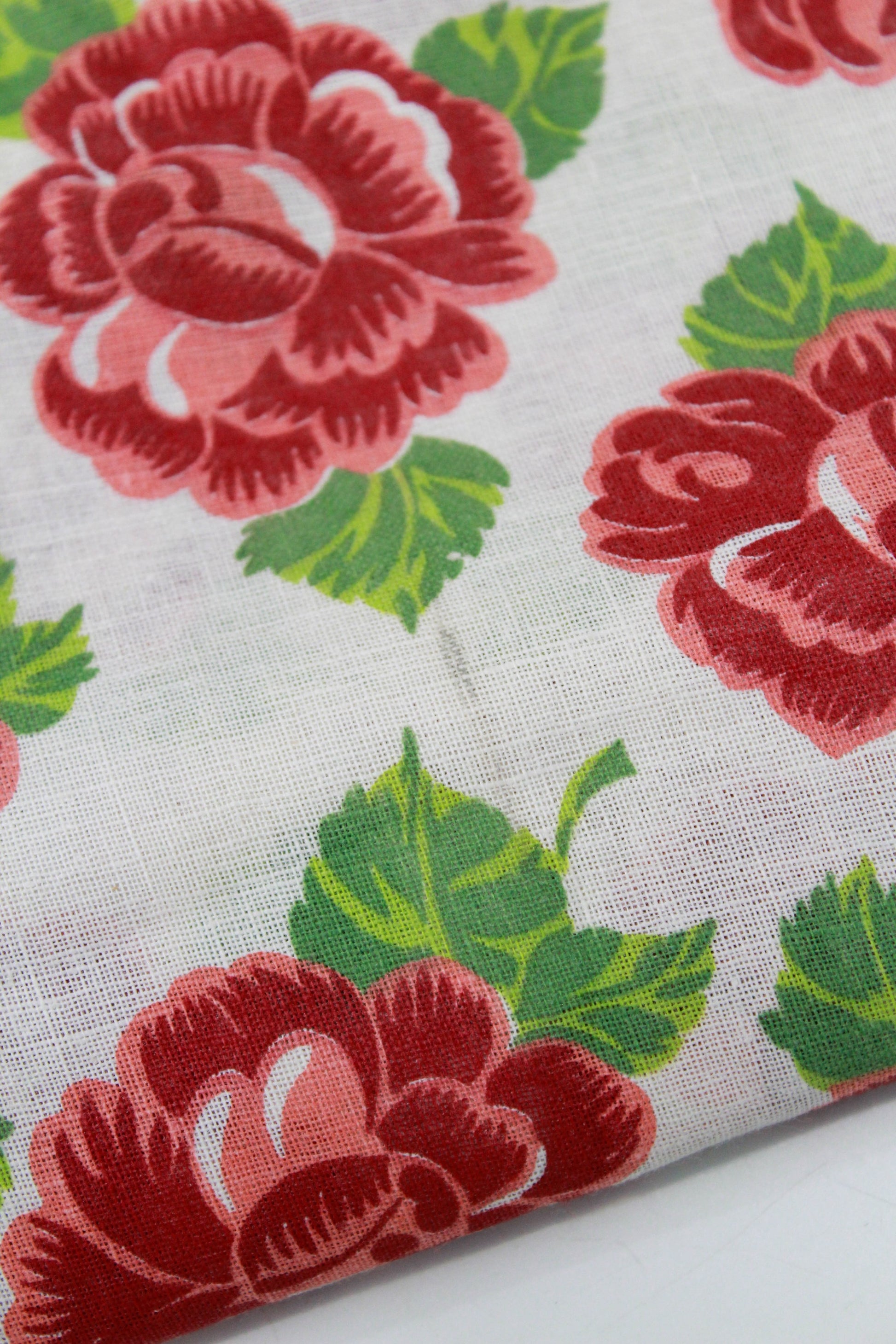 1950s Cotton Fabric, 9 Yards, Pink Abstract Leaf Print Sheer Sewing Fa –  Ian Drummond Vintage