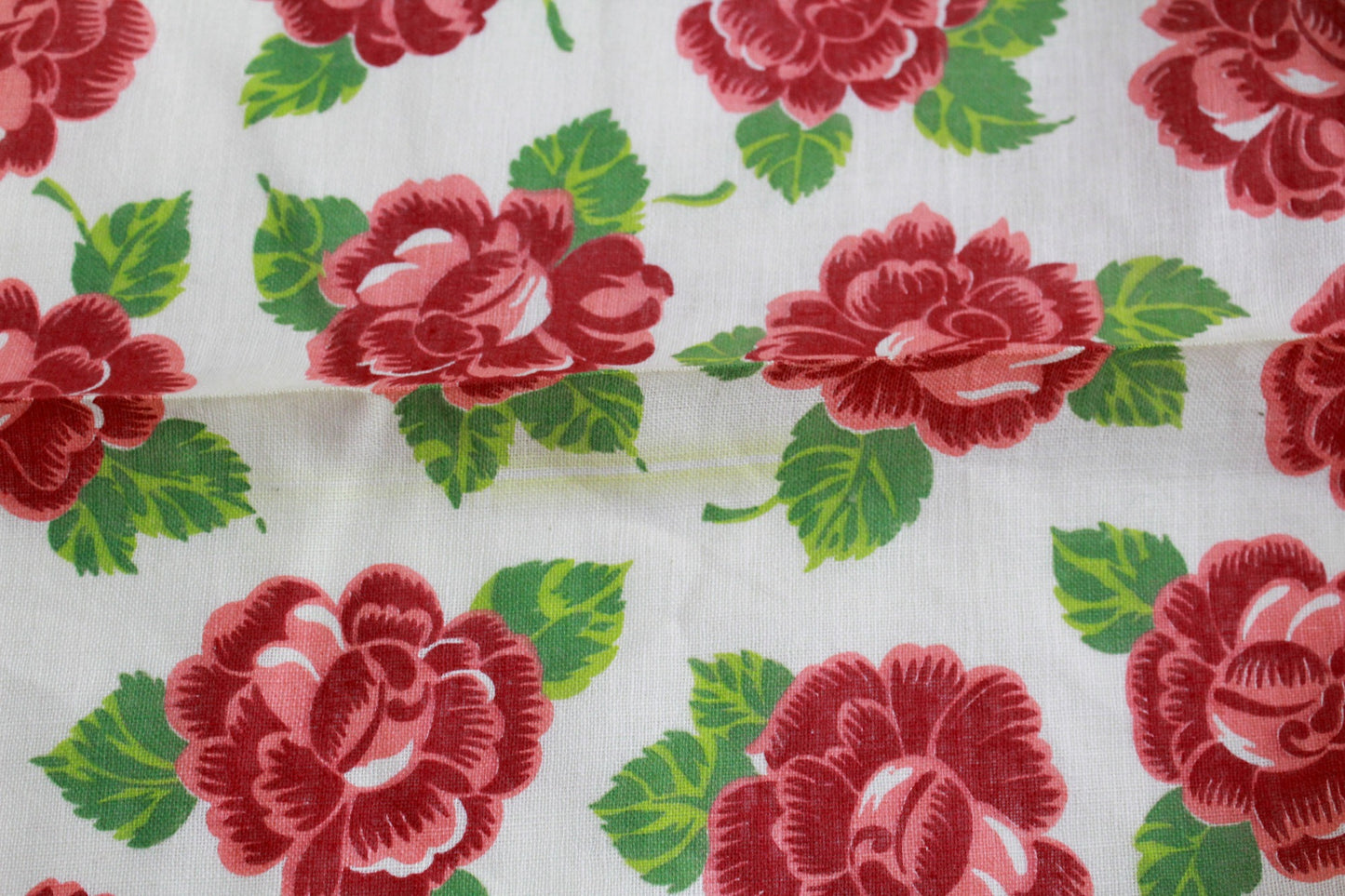 1940s/50s Rose Floral Printed Cotton Fabric, 5 Yards, Vintage Rose Printed Sewing Fabric