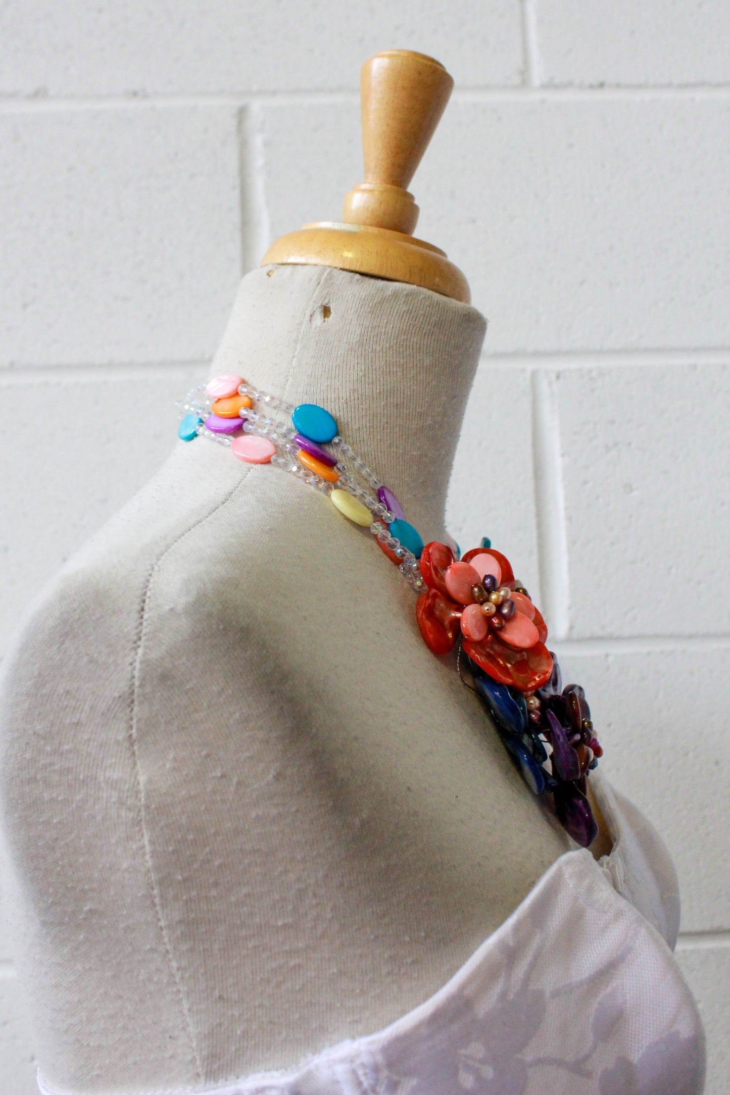 90s/y2k Shell Flower Statement Necklace, Multicolour