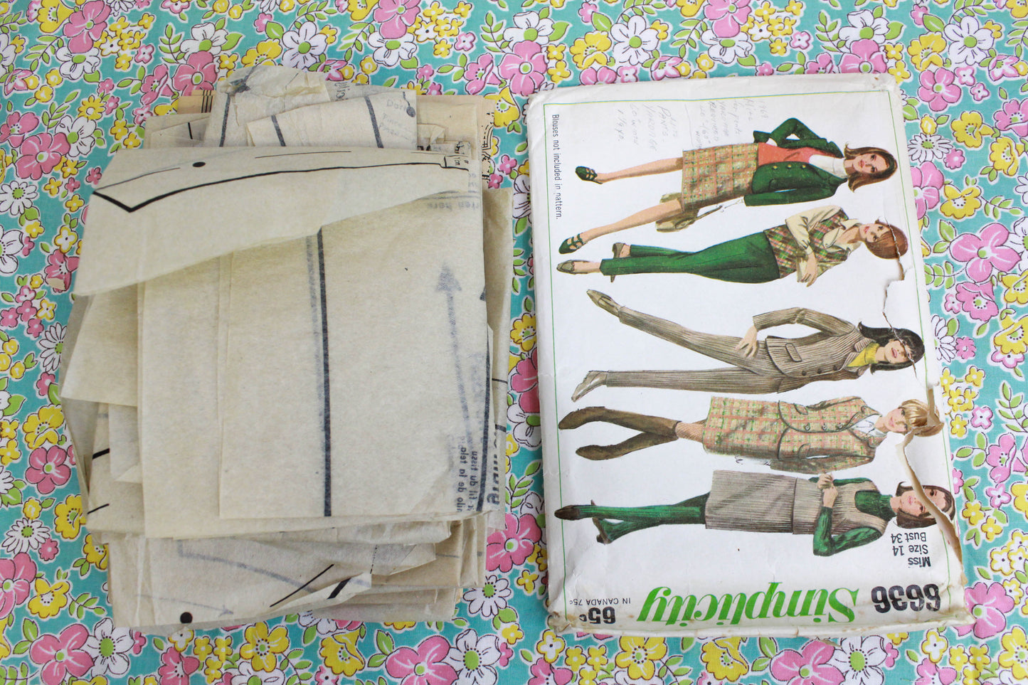 1960s Women's Slacks, Skirt, Top and Jacket Sewing Pattern Simplicity – Ian Drummond Vintage 1960s Women's Slacks, Skirt, Top and Jacket Sewing Pattern Simplicity – Ian Drummond Vintage