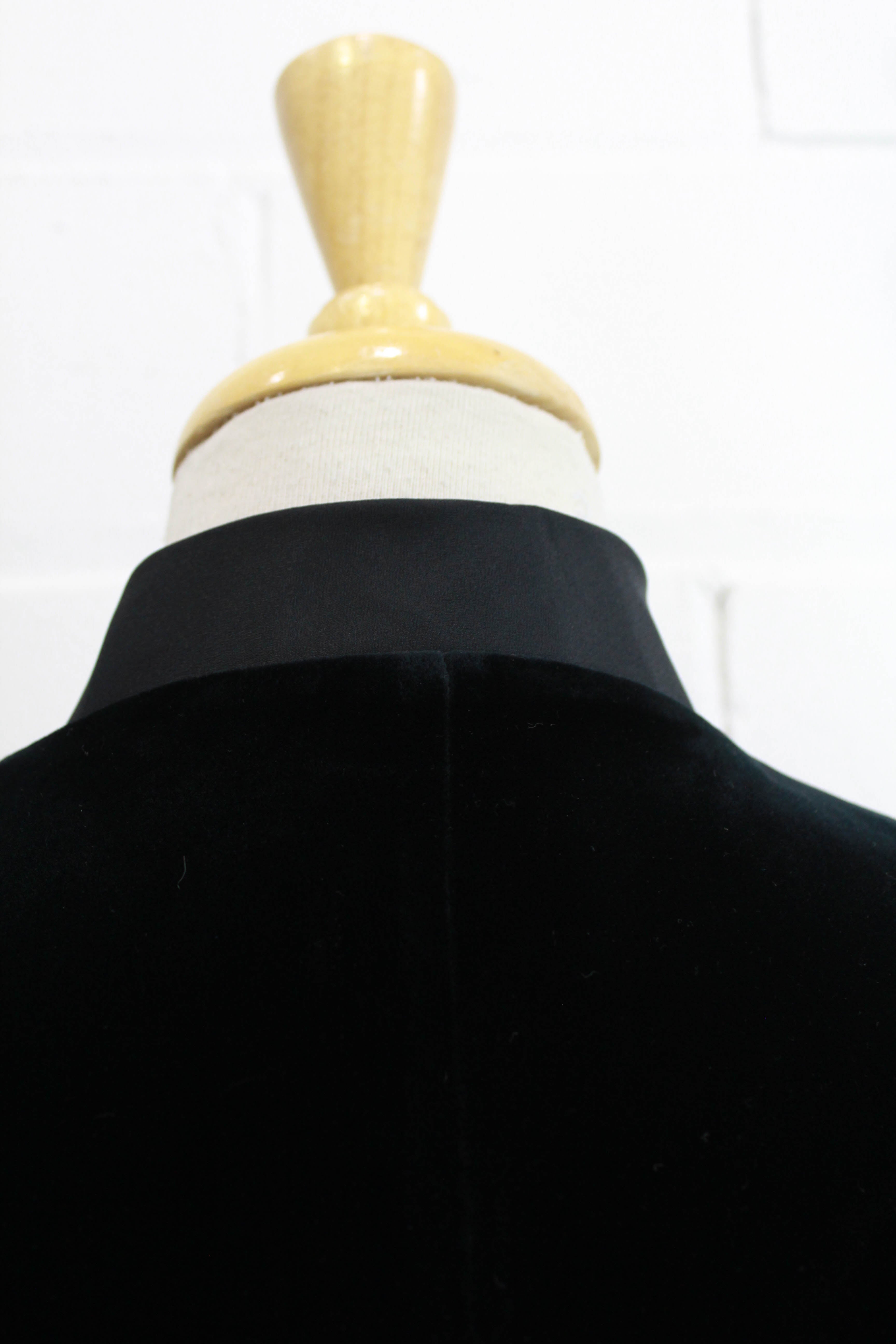 Topman skinny double breasted velvet blazer in gold | ASOS