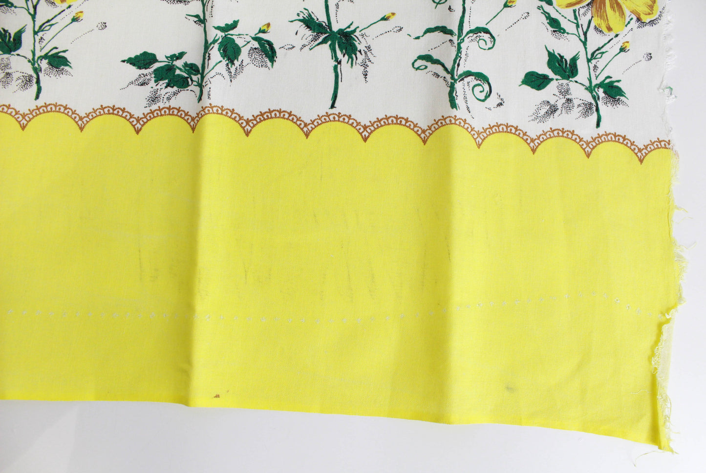 1940s Border Print Feedsack, Yellow Flowers, Cotton Sewing Fabric (Piece 2 )